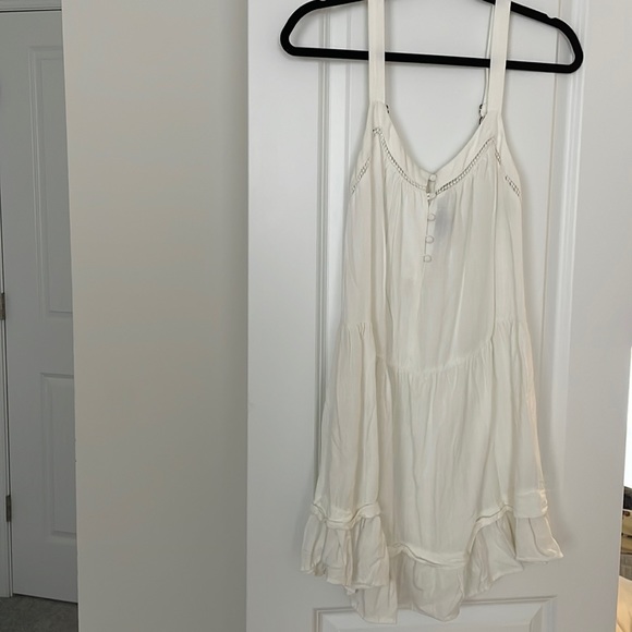 White summer dress - Picture 1 of 4